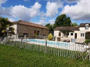 Villa de 2 chambres avec piscine privee jardin amenage et wifi a Sigoules